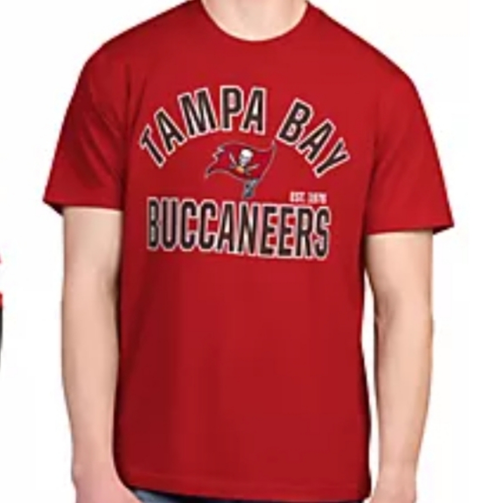 NFL Tampa Bay Buccaneers Officially Licensed Red T-Shirt NWT